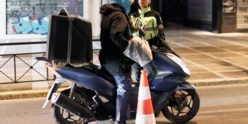 Προωθούσε μέσω Tik Tok το «ΝΟ POLICE ΡΟΦΗΜΑ» και έταζε αλλοίωση των αποτελεσμάτων αλκοτέστ - Ταυτοποιήθηκε 59χρονος - ertnews.gr