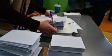 Δημοσκόπηση Metron Analysis: Προβάδισμα της ΝΔ έναντι της ΕΛ.Α.Σ - Τρίτο το ΠΑΣΟΚ