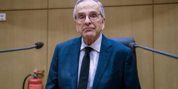 Αντιπαράθεση Σαμαρά - Μητσοτάκη: «Δεν βλέπω κανένα απολύτως περιθώριο συνεννόησης» λέει ο πρωθυπουργός - ertnews.gr