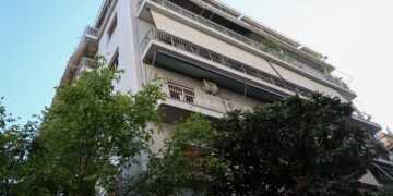 Νεκρό βρέφος στην Κυψέλη: Οι αντιφάσεις της 38χρονης και το σκοτεινό παρελθόν του 43χρονου - ertnews.gr