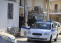 Επίθεση στο ΑΤ Μάνδρας: Δικογραφία για απόπειρα ανθρωποκτονίας σε βάρος του 31χρονου που εισέβαλε με μαχαίρι - Ελεύθερος ο αστυνομικός που τον πυροβόλησε - ertnews.gr