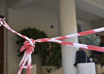 Ελληνική Αιματολογική Εταιρεία για τον θάνατο του Μαζωνάκη: Επικίνδυνες και μη τεκμηριωμένες οι «εναλλακτικές θεραπείες» - Τι είναι η πλασμαφαίρεση - ertnews.gr