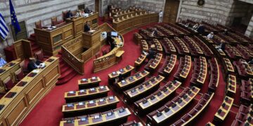 «Φωτιά» στην πολιτική σκηνή: Σφοδρές αντιδράσεις για το επίδομα ανεργίας και «πυρά» Μαρινάκη κατά ΠΑΣΟΚ με φόντο τον Αλέξη Τσίπρα - ertnews.gr