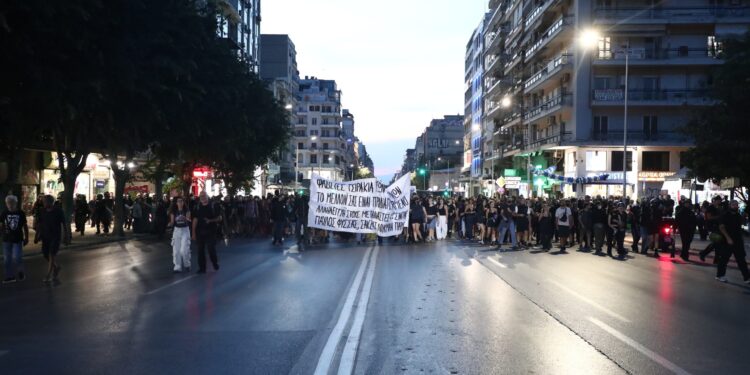 Παύλος Φύσσας: Κορυφώθηκαν οι εκδηλώσεις μνήμης με την αντιφασιστική πορεία σε Αθήνα και Θεσσαλονίκη - ertnews.gr