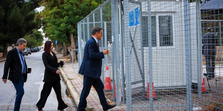 Συνεχίζεται η δίκη για το σιδηροδρομικό δυστύχημα στα Τέμπη με μάρτυρες και τρία αιτήματα - Τι εξετάζει το δικαστήριο - ertnews.gr
