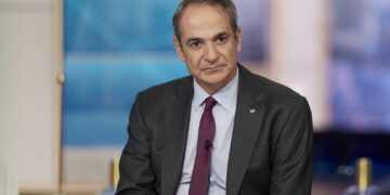 Μητσοτάκης για τα 37 χρόνια από τη δολοφονία Μπακογιάννη: Βαδίζουμε στα βήματά του, διεκδικώντας όσα και εκείνος ήθελε