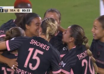Ρεκόρ στο NWSL: Η Τέιλορ Σουάρες πέτυχε το πιο γρήγορο γκολ αλλαγής στην ιστορία (photos) - www.ertsports.gr