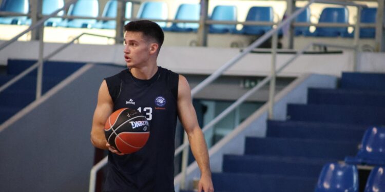 Τίγκας: «Πιστεύω πολύ στο πρότζεκτ και σε αυτό που προσπαθεί να δημιουργήσει ο σύλλογος» - www.ertsports.gr