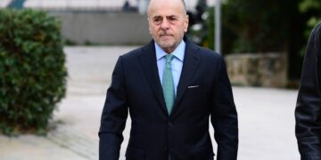 Ο Αλαφούζος επικεφαλής της αποστολής του Παναθηναϊκού στη Νίκαια - www.ertsports.gr