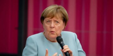 Σοκαρισμένη η Άνγκελα Μέρκελ για τη νίκη του AfD στη Σαξονία: «Ματώνει η καρδιά μου»