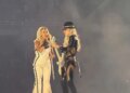 Η Άννα Βίσση και η Orianthi ξεσήκωσαν το ΟΑΚΑ: «Είμαι πολύ χαρούμενη που είναι μαζί μας γιατί είναι γυναίκα και ροκού»