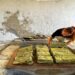 «Το Αόρατο Νήμα υφαίνει»- Μια εικαστική έκθεση συναντά το οικοσύστημα φροντίδας της Τήνου (audio)