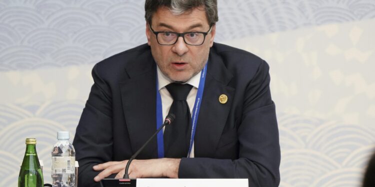 Η Ιταλία δεν θα εξέλθει πρόωρα από τη διαδικασία παράβασης λόγω υπερβολικού ελλείμματος