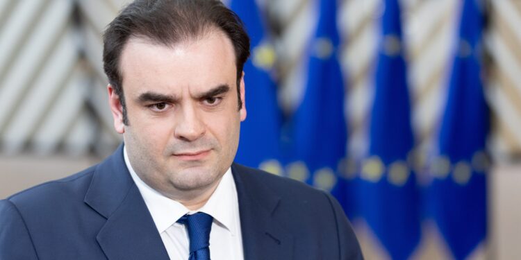 Πιερρακάκης από Γερμανία: «Υψηλότερο το κόστος της "Μη-Ευρώπης" - Οι μεταρρυθμίσεις στην Ελλάδα αποδίδουν»