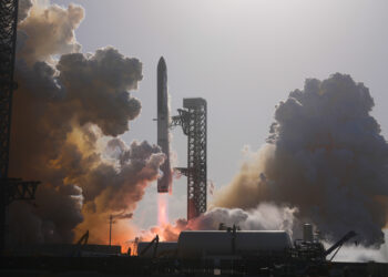 SpaceX Starship: Ετοιμάζεται για την πρώτη του τροχιακή πτήση – Οι κίνδυνοι και οι αλλαγές που μπορεί να φέρει