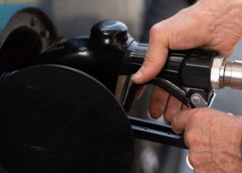 Ενεργειακή κρίση: Στο «κόκκινο» ρεύμα, καύσιμα και θέρμανση - Στη διπλωματία οι ελπίδες για αποκλιμάκωση