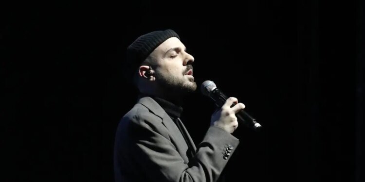 Apon για την κηδεία του Γιώργου Μαζωνάκη: «Έζησα τη στιγμή με απόλυτη ηρεμία και σεβασμό, καλό ταξίδι στην αγκαλιά του Χριστού»
