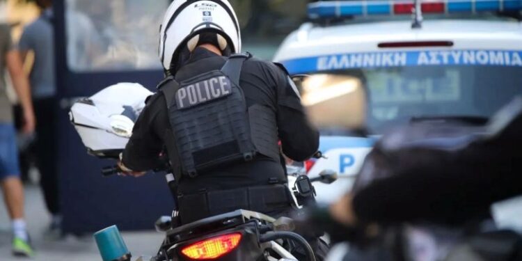Κυψέλη: Απολογούνται σήμερα οι τρεις κατηγορούμενοι για τον θάνατο του βρέφους – Τι υποστηρίζει ο 43χρονος για τις 15 μαχαιριές