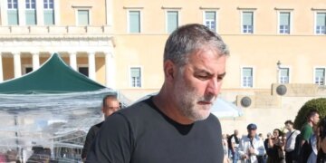Βασίλης Μπισμπίκης για Γιώργο Μαζωνάκη: Ακόμα δεν μπορώ να το συνειδητοποιήσω, ελπίζω να μάθουμε τι συνέβη και να αναπαυθεί η ψυχή του