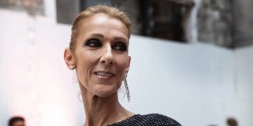 Σελίν Ντιόν: Κύμα αγάπης για την ερμηνεύτρια στο Παρίσι με συγκεντρώσεις έξω από το ξενοδοχείο που μένει