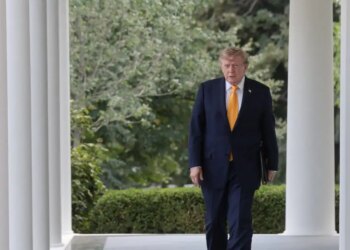 ΗΠΑ: «Προνόμιο και όχι δικαίωμα η πρόσβαση στον Λευκό Οίκο», λέει το υπουργείο Δικαιοσύνης για τον αποκλεισμό των ΜΜΕ