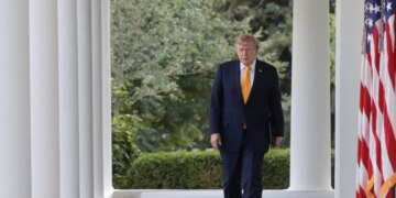 ΗΠΑ: «Προνόμιο και όχι δικαίωμα η πρόσβαση στον Λευκό Οίκο», λέει το υπουργείο Δικαιοσύνης για τον αποκλεισμό των ΜΜΕ