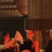 Η Dua Lipa «τα έσπασε» σε οικογενειακό γλέντι στο Κόσοβο