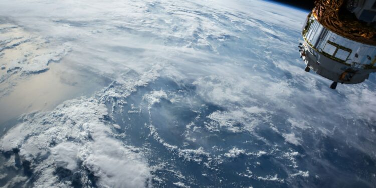 Copernicus: Παγκόσμιος συναγερμός για την ατμοσφαιρική ρύπανση από όζον – Εκτεθειμένο το 34% του πληθυσμού