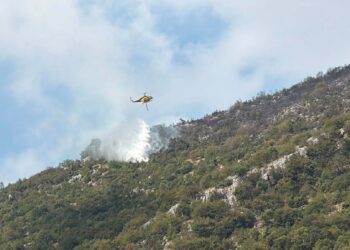 Βελτιωμένη η εικόνα της πυρκαγιάς στην Κρυσταλλοπηγή Φλώρινας