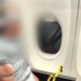 Χάος σε πτήση της American Airlines: Έδεσαν με ταινία άνδρα που επιτέθηκε ρατσιστικά σε συνεπιβάτες του