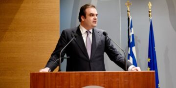 Πιερρακάκης στο ΕΒΕΑ: Η στήριξη των επιχειρήσεων είναι σταθερή επιλογή – Προχωρήσαμε σε 23 παρεμβάσεις από το 2019