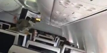Χειροπέδες στον συγκυβερνήτη της πτήσης της Flydubai που μαχαίρωσε τον κυβερνήτη του αεροσκάφους με τους Ισραηλινούς