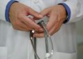 Ιωάννινα: Στο μικροσκόπιο του ιατρικού συλλόγου γιατρός που συνεργαζόταν με κέντρο αισθητικής