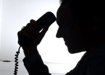 Σπάτα: Συνελήφθησαν 6 άτομα που διέπρατταν τηλεφωνικές απάτες