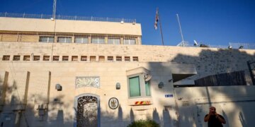 Independent: Βρετανία και Ισραήλ σε διπλωματική διαμάχη -  Ο λόγος που οι άλλοτε ιστορικοί σύμμαχοι «τα έσπασαν» για τον εποικισμό της Δυτικής Όχθης