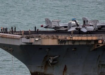 Το αεροπλανοφόρο «Λίνκολν» έφτασε σκουριασμένο στην Ταϊλάνδη - Προβλήματα σε πλοίο και πλήρωμα μετά από 286 μέρες στη θάλασσα