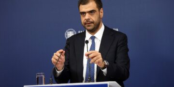 Μαρινάκης (Live): Στις 30/09 οι ανακοινώσεις για τα καύσιμα, στις 14/10 τα μέτρα για το πετρέλαιο θέρμανσης