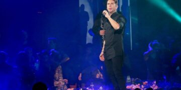 Πέθανε ο Γιώργος Μαζωνάκης - ertnews.gr