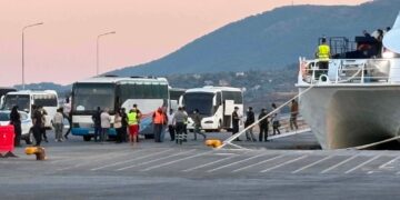 Ολοκληρώθηκε και η τρίτη μεταφορά αιτούντων άσυλο από την Κρήτη στη Λέσβο