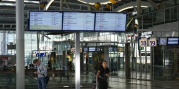 Συναγερμός στην Ολλανδία από μπλακ άουτ στο σιδηροδρομικό δίκτυο - Υποψίες για δολιοφθορά