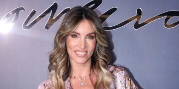 Αθηνά Οικονομάκου για τα αρνητικά σχόλια στο TikTok: «Μπούρδες, καθένας το μακρύ του και το κοντό του»