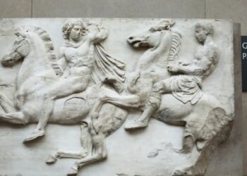 Το Βρετανικό Μουσείο «μοιράζει» δεξιά κι αριστερά θραύσματα από τα Γλυπτά του Παρθενώνα - Το «όχι» της Αθήνας