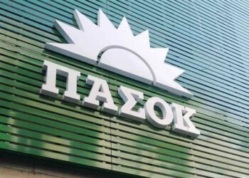 ΠΑΣΟΚ: Να αποδοκιμάσει ο κυβερνητικός εκπρόσωπος τον Φρέντι Μπελέρη για τις δηλώσεις του υπέρ του Ηλία Κασιδιάρη