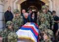 Ο Ράτκο Μλάντιτς απειλεί το ευρωπαϊκό μέλλον της Σερβίας - «Ο εκθειασμός εγκληματία πολέμου δεν έχει θέση σε υποψήφια χώρα» προειδοποιεί η ΕΕ