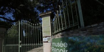 Ποιοι είναι οι 4 πίνακες των 9 εκατ. ευρώ που άρπαξαν οι δύο δράστες από το Μουσείο Ρενουάρ στη Γαλλία