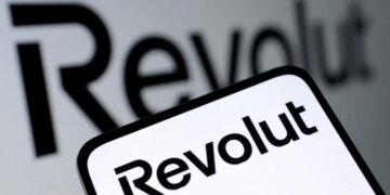 Financial Times: Χάκερς απαιτούν από τη Revolut 3 εκατ. δολάρια για να μην πουλήσουν προσωπικά δεδομένα πελατών της