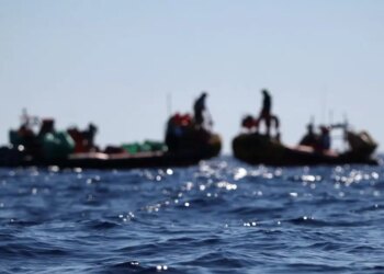 Ναυάγιο στην Ινδονησία: Ένας νεκρός και 102 διασωθέντες – Αγνοούνται 140 επιβαίνοντες