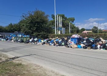 Σε κατάσταση έκτακτης ανάγκης η νότια Κέρκυρα – Με fast track διαδικασίες η αποκομιδή των σκουπιδιών