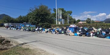 Σε κατάσταση έκτακτης ανάγκης η νότια Κέρκυρα – Με fast track διαδικασίες η αποκομιδή των σκουπιδιών