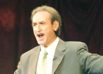 Σωτήρης Μουστάκας: Αφιέρωμα της Φίνος Φιλμ για τον σπουδαίο ηθοποιό που σήμερα θα γινόταν 86 ετών